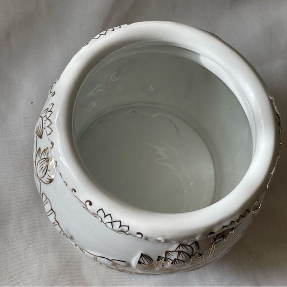 Small White and Gold lotus flower water Lily Ceramic pot planter or for Incense - Picture 12 of 16